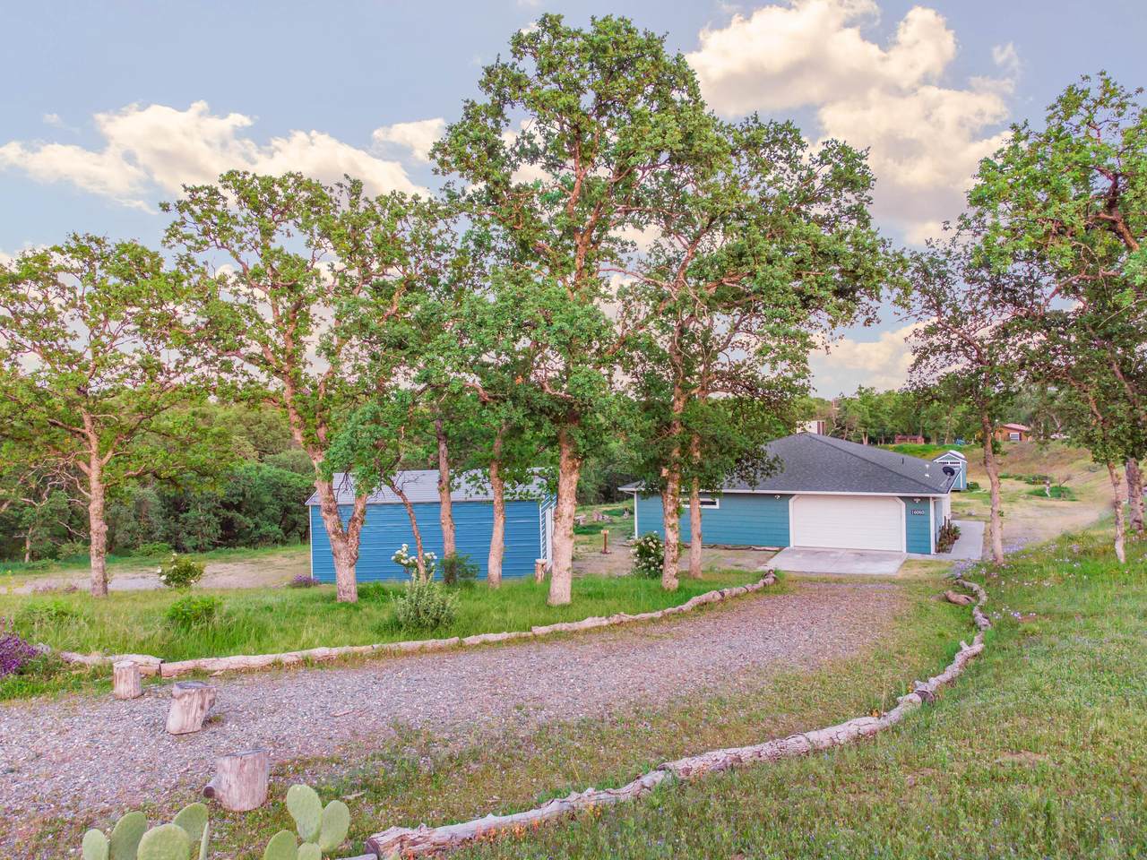 16080 Ranchero Dr - Photo 1