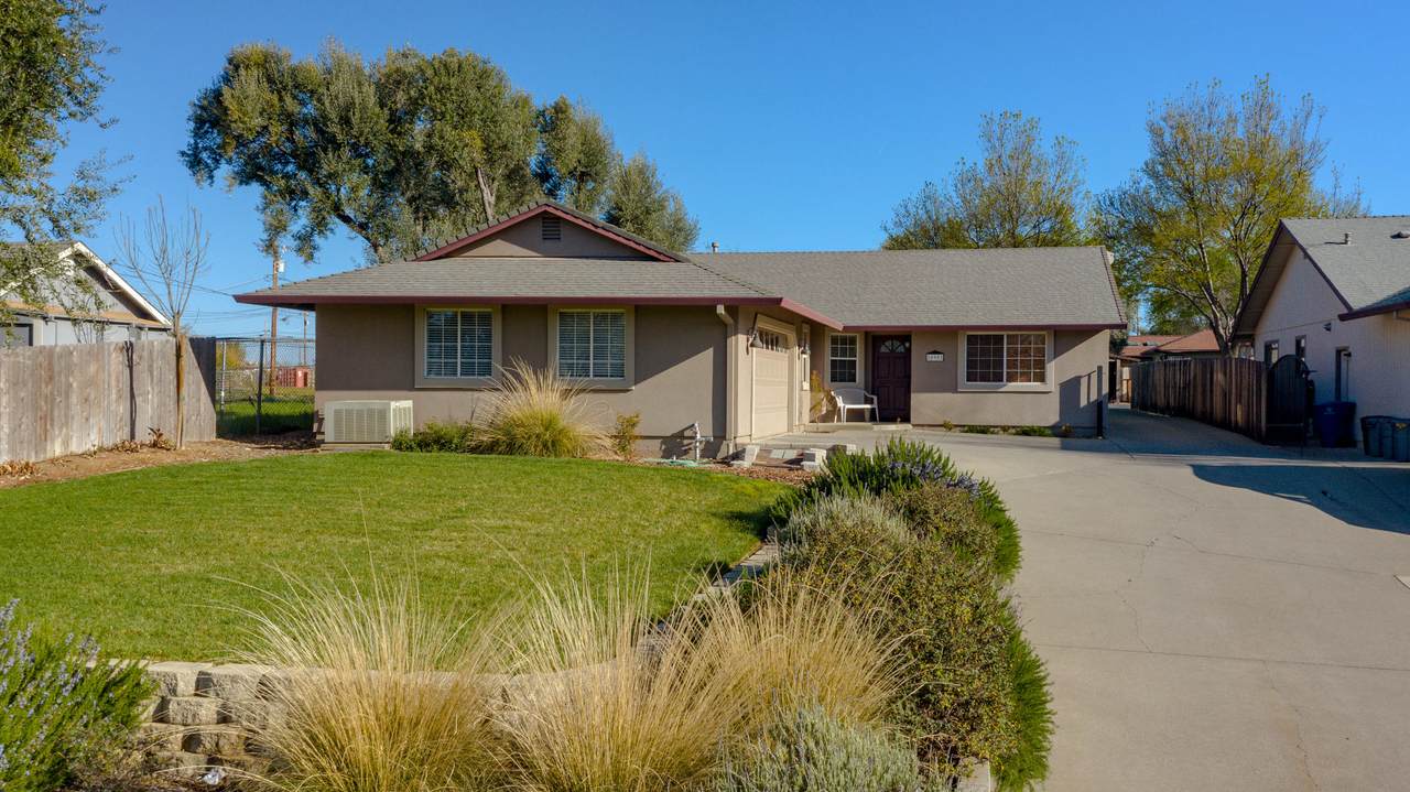 20902 Pebblestone Dr - Photo 1