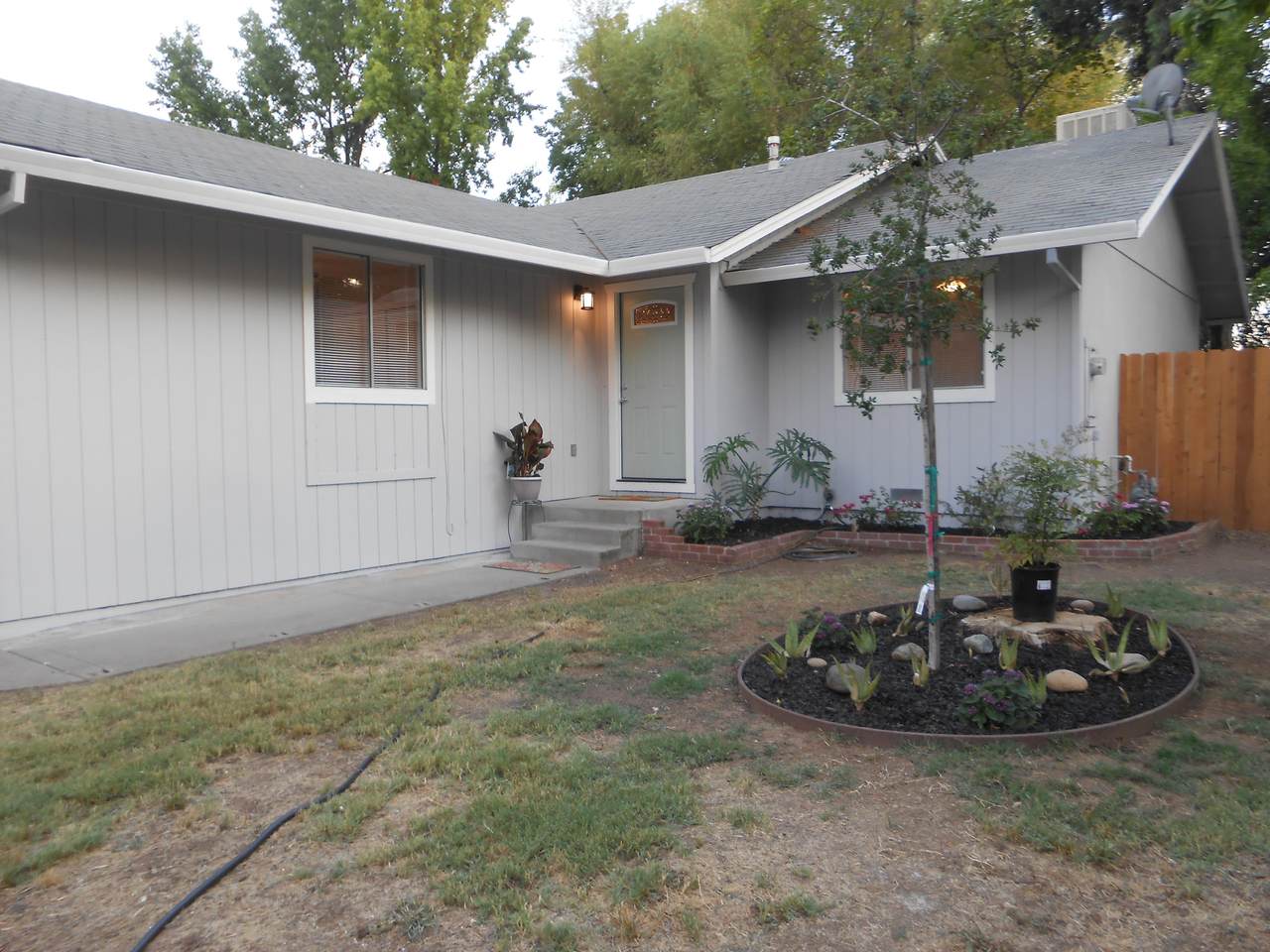2530 Lupine St - Photo 1