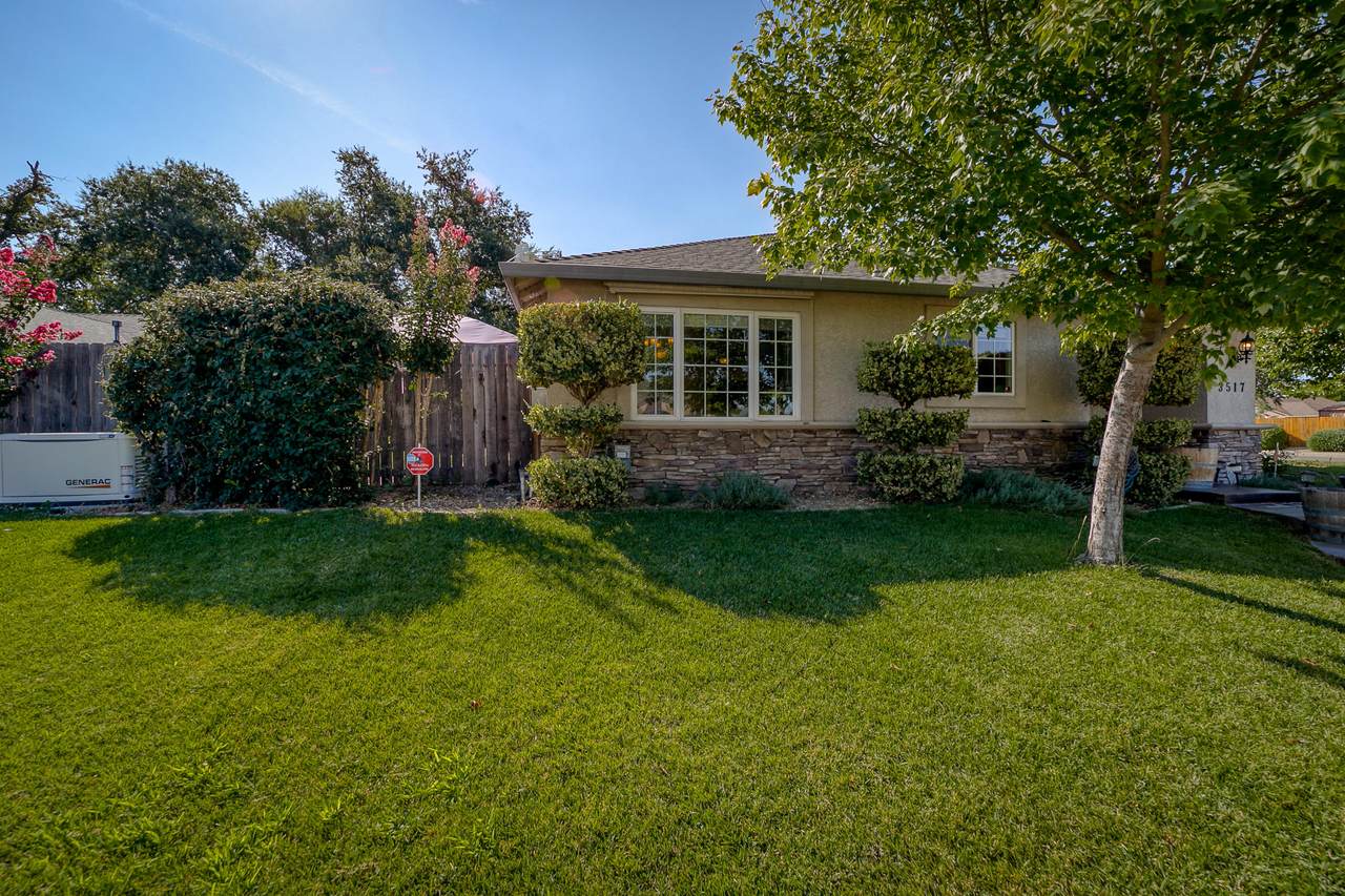 3517 Humbug Dr - Photo 1