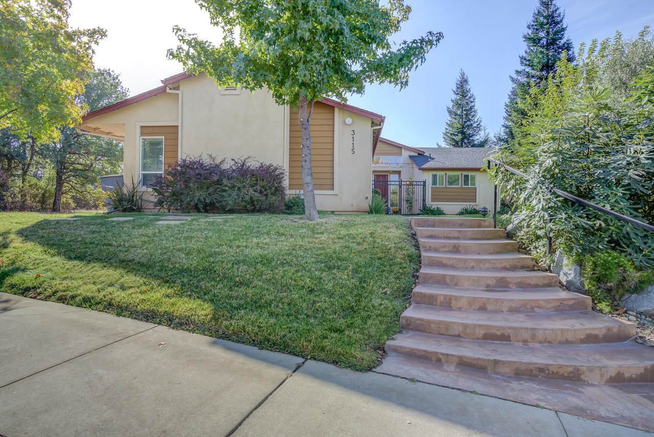 3115 Sierra Madre Dr - Photo 1