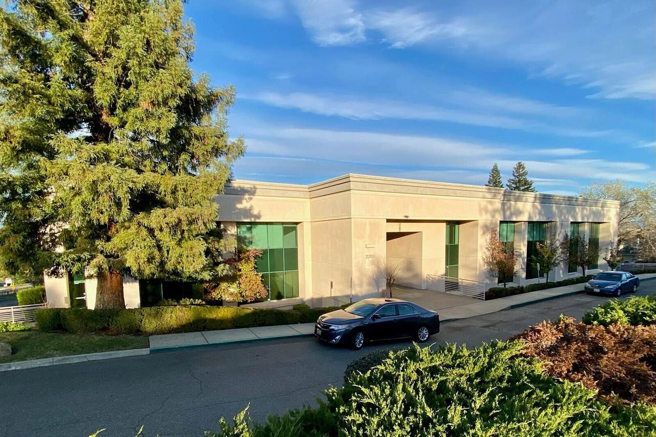 2701 Old Eureka Way, Suite 2E - Photo 1