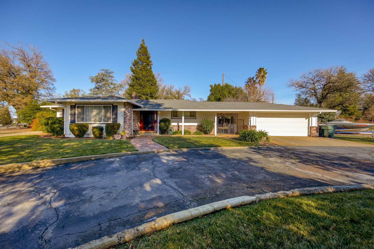 3150 Forest Hills Dr - Photo 1