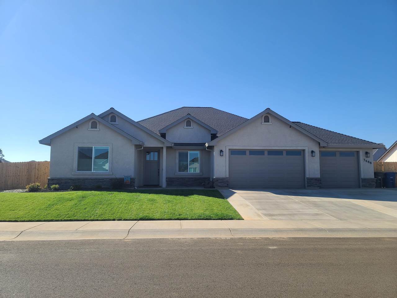 3546 Federer Pkwy - Photo 1