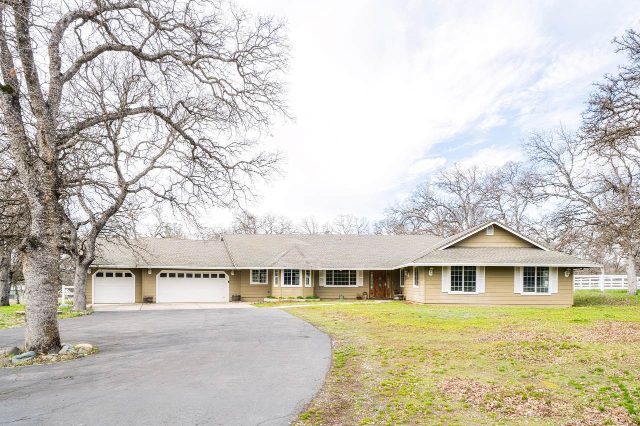 19203 Stonegate Dr - Photo 1