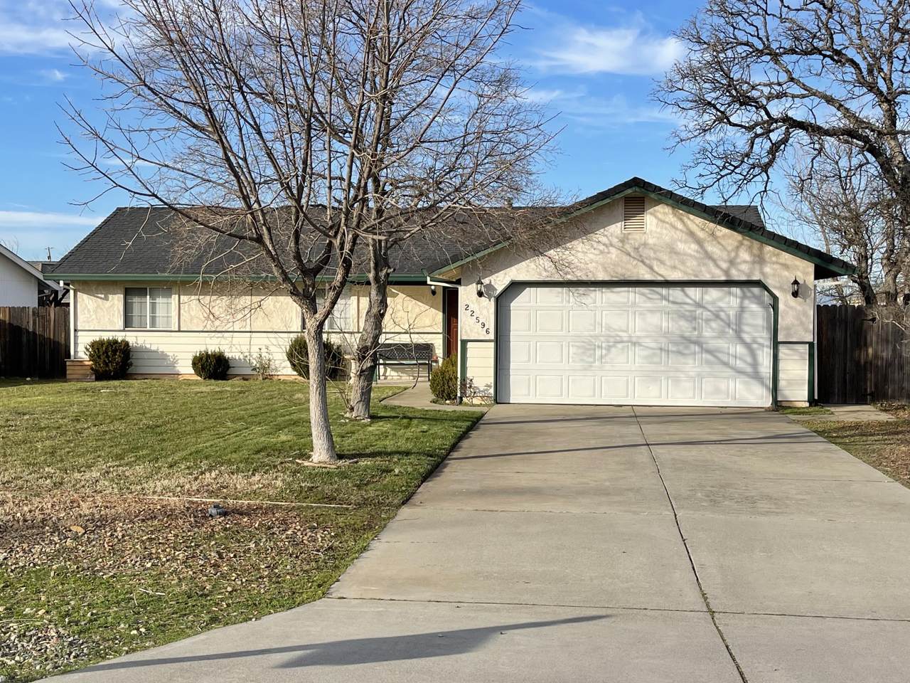 22596 River View Dr - Photo 1