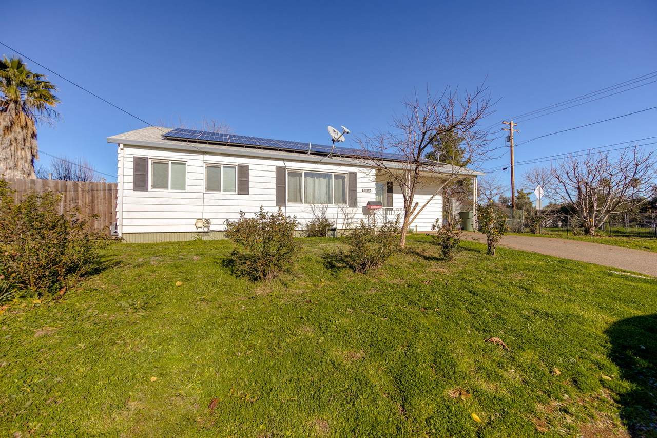 1117 4th St - Photo 1