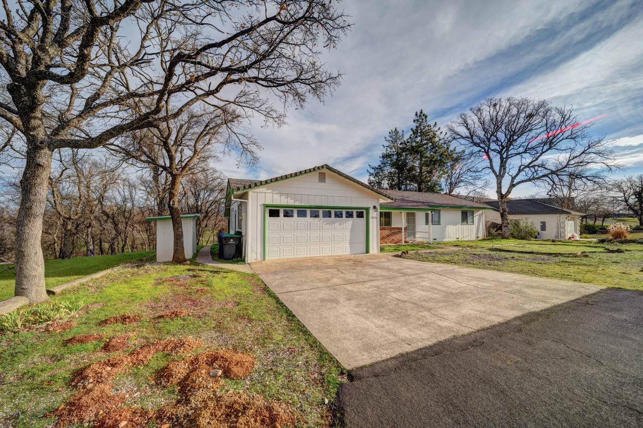 19724 Sweet Brier Pl - Photo 1