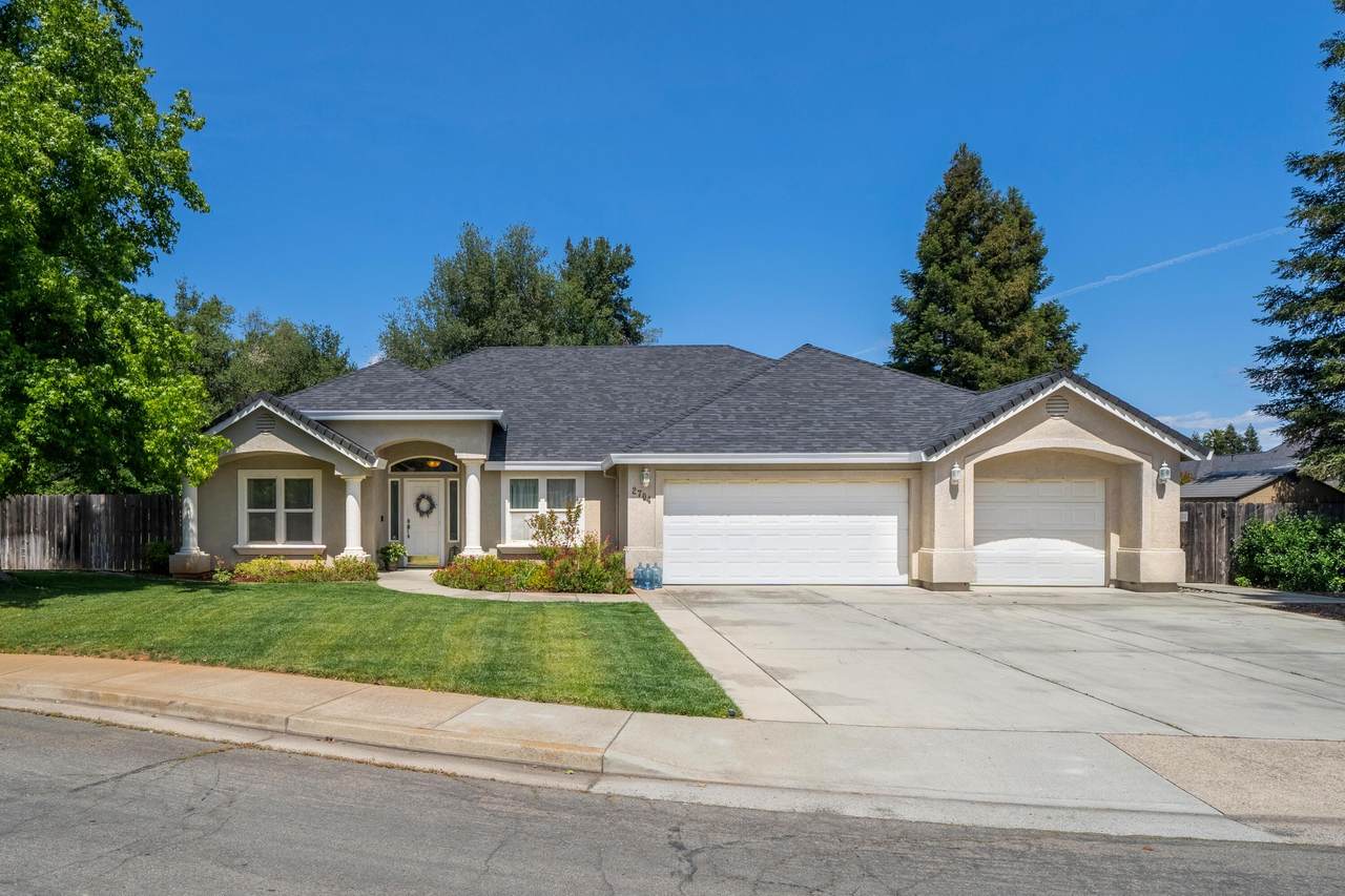 2704 Western Oak Dr - Photo 1