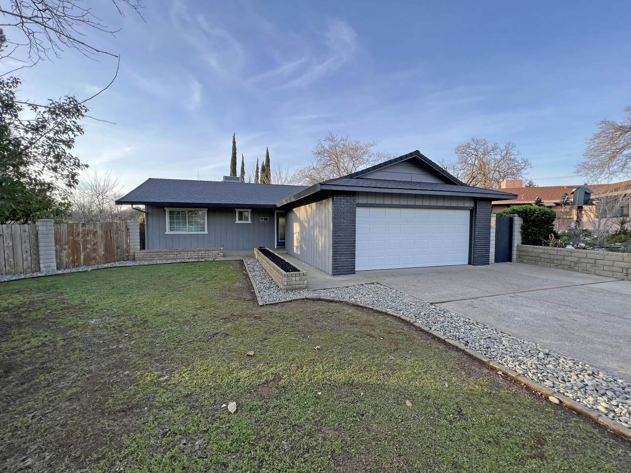 5610 Cascade Dr - Photo 1