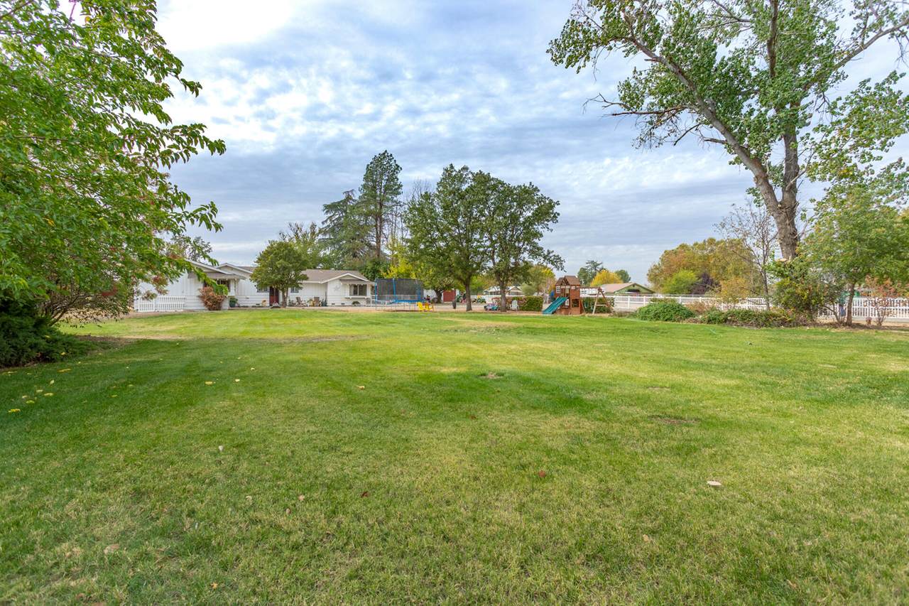 19405 Plateau Dr - Photo 1