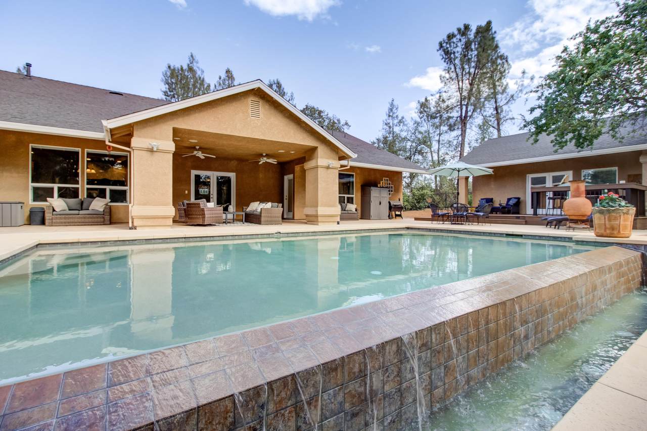 9302 Redman Ln - Photo 1