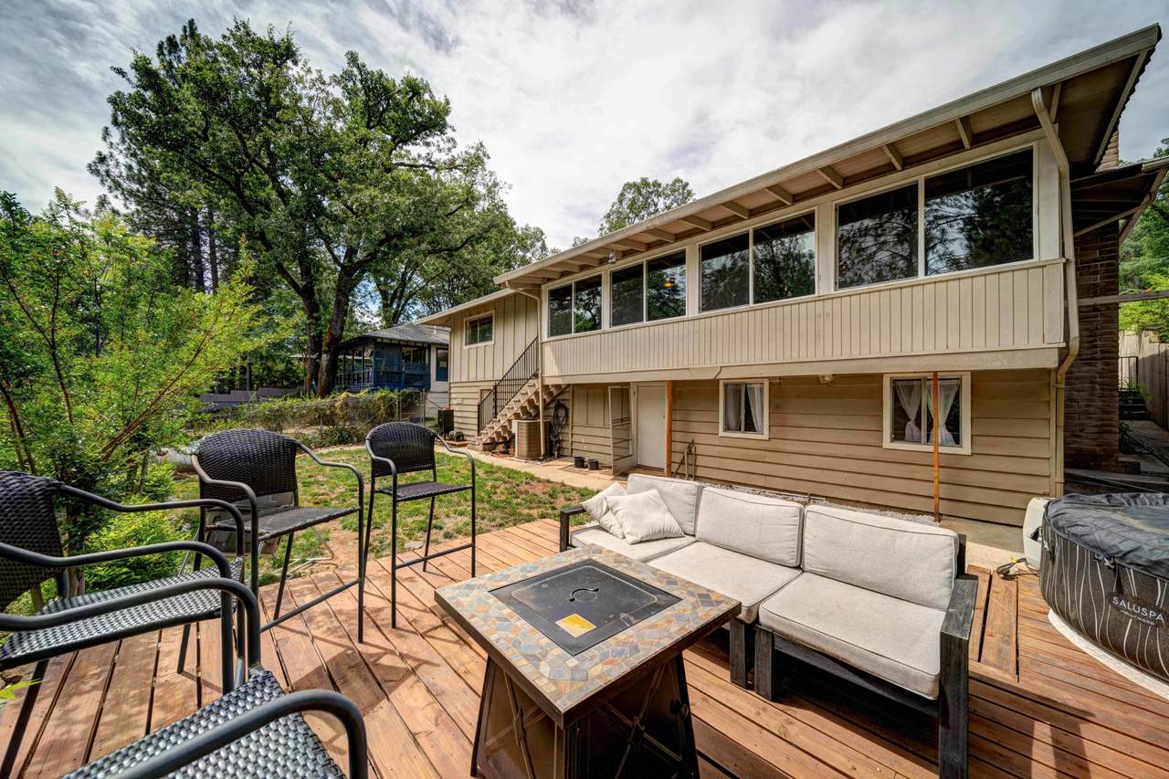 19817 Oak Knoll Dr - Photo 1