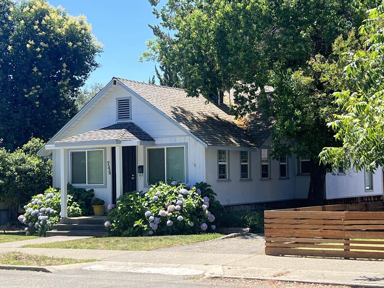745 State St - Photo 1
