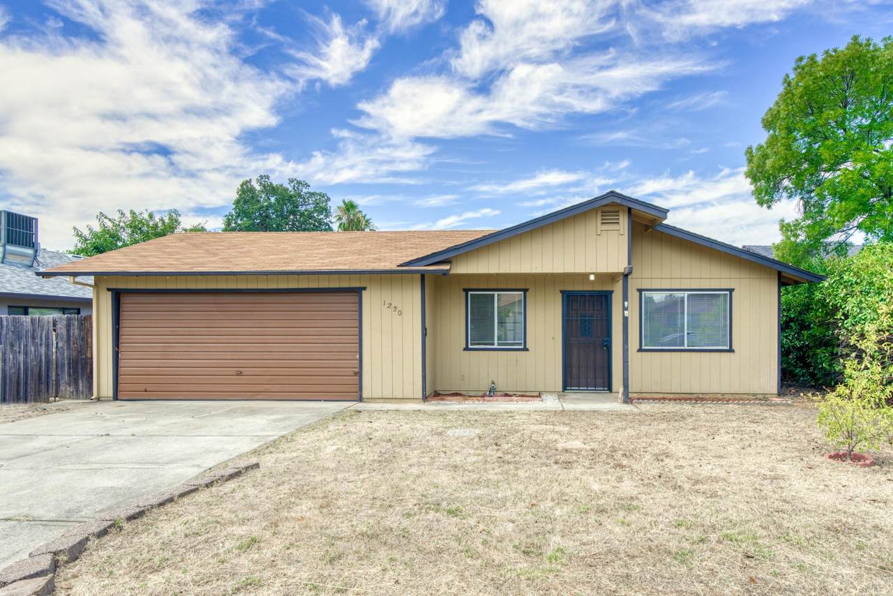 1220 Pershing St - Photo 1