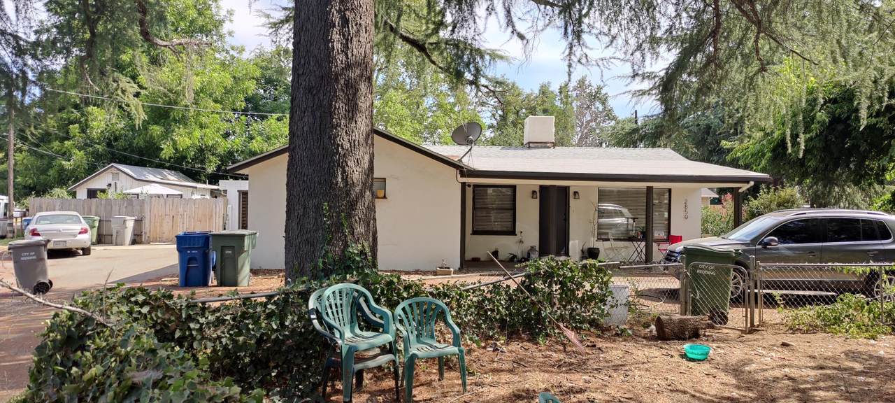 2850/2852/ Henderson Rd - Photo 1