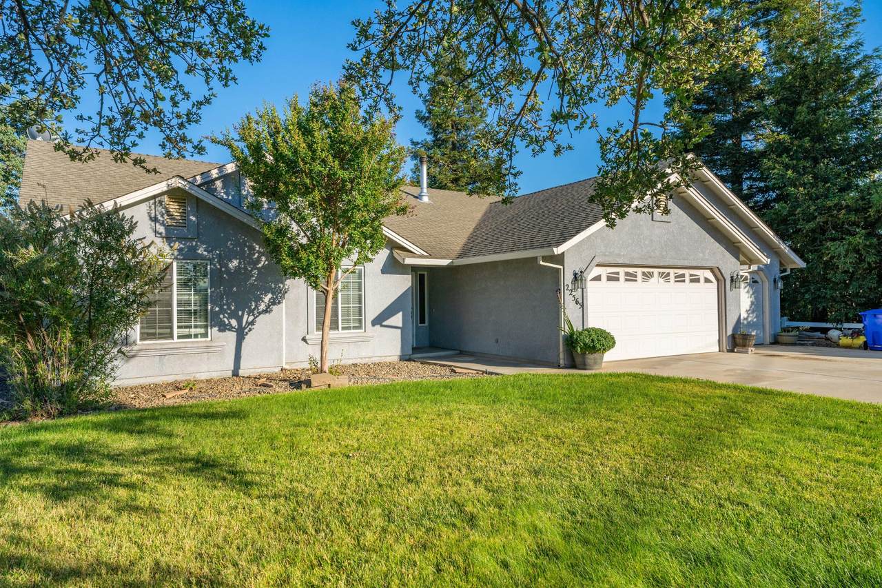 22565 River View Dr - Photo 1