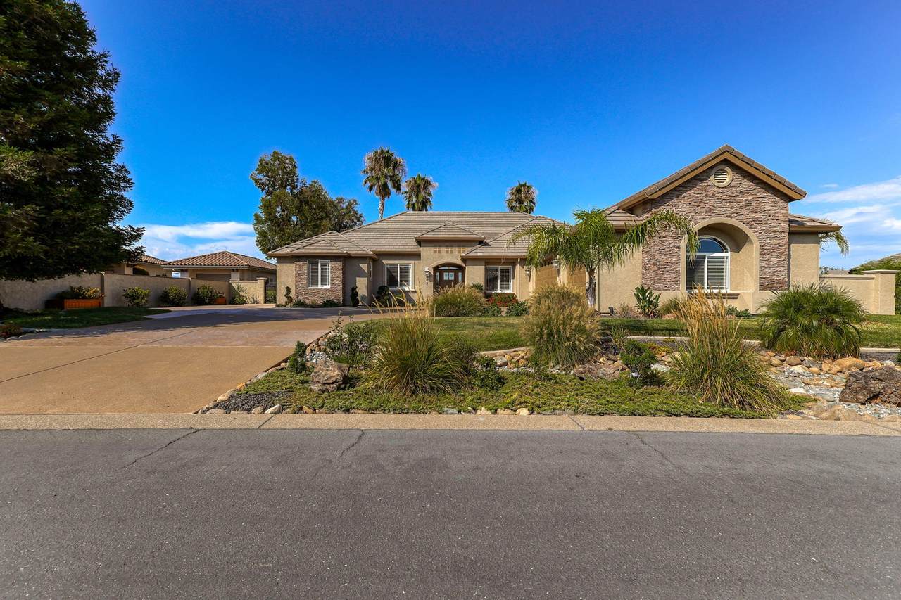 851 Santa Cruz Dr - Photo 1