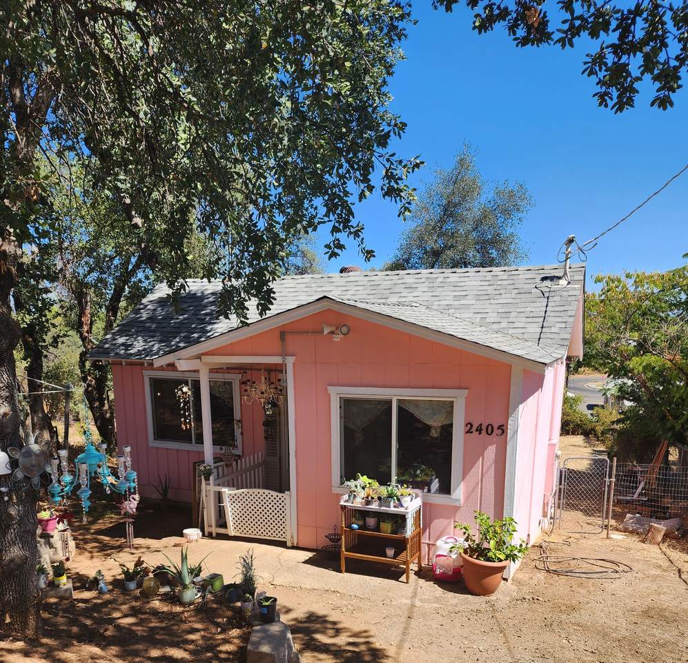 2405 West St - Photo 1