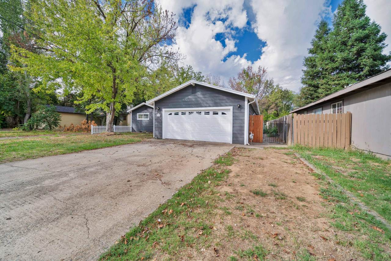 4570 Bonnyview Rd - Photo 1