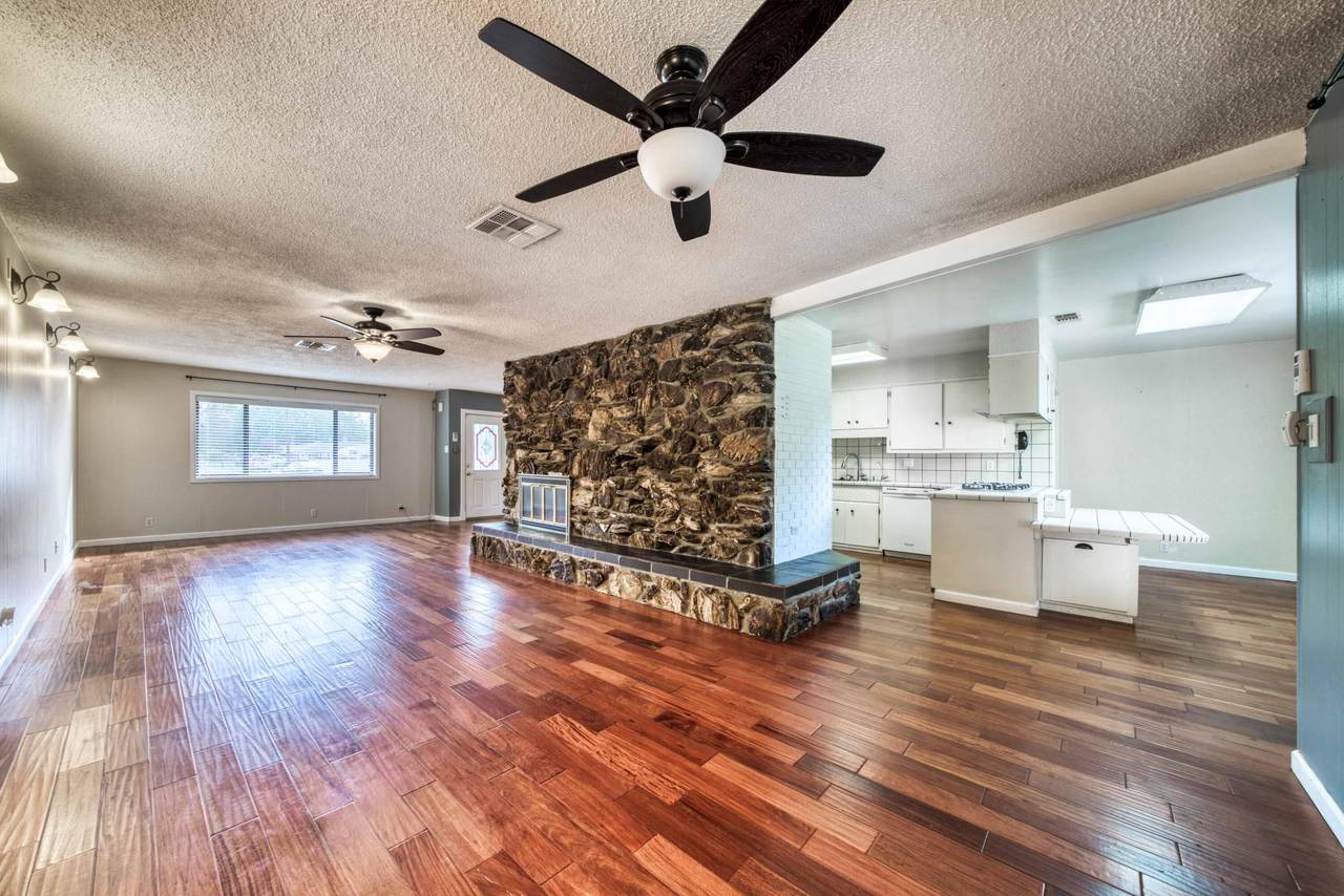 2800 Bailey Dr - Photo 1