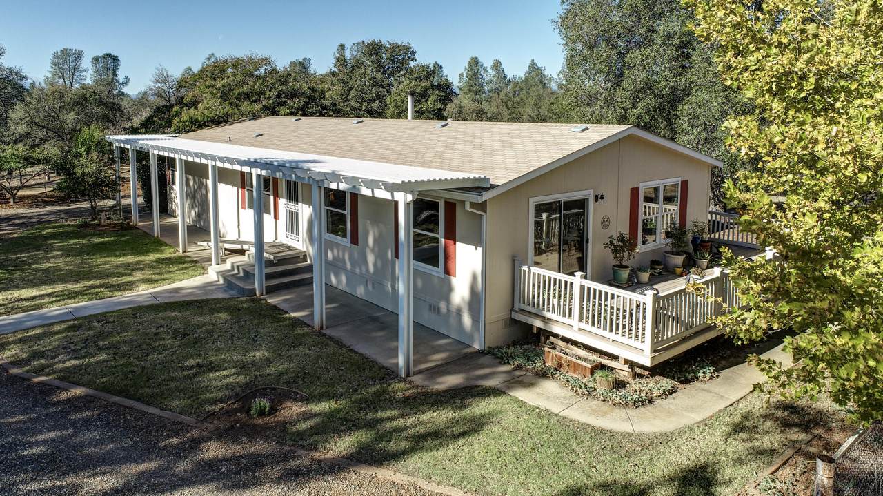 21092 Hackett Ln - Photo 1