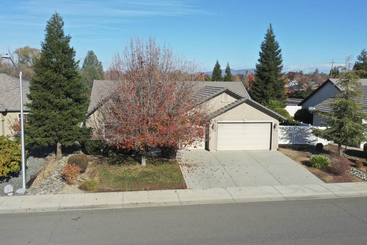 2430 Voltaire - Photo 1