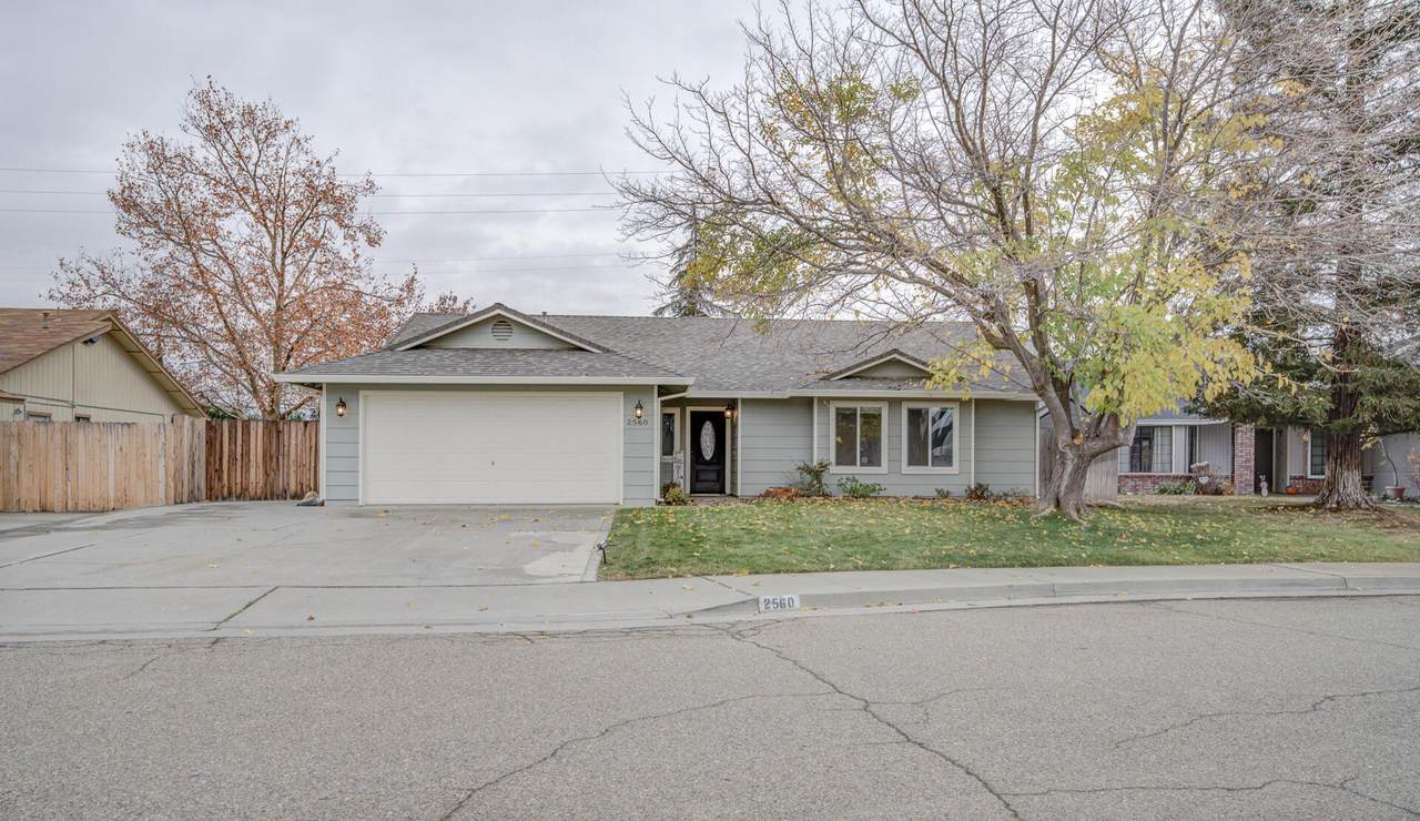 2560 Cimarron Dr - Photo 1