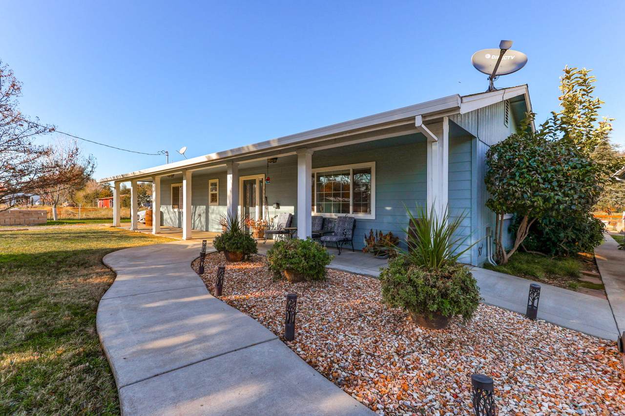 19916 Pineapple Ln - Photo 1