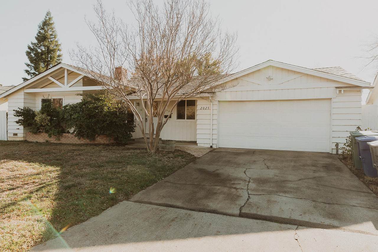 2025 Sycamore Dr - Photo 1