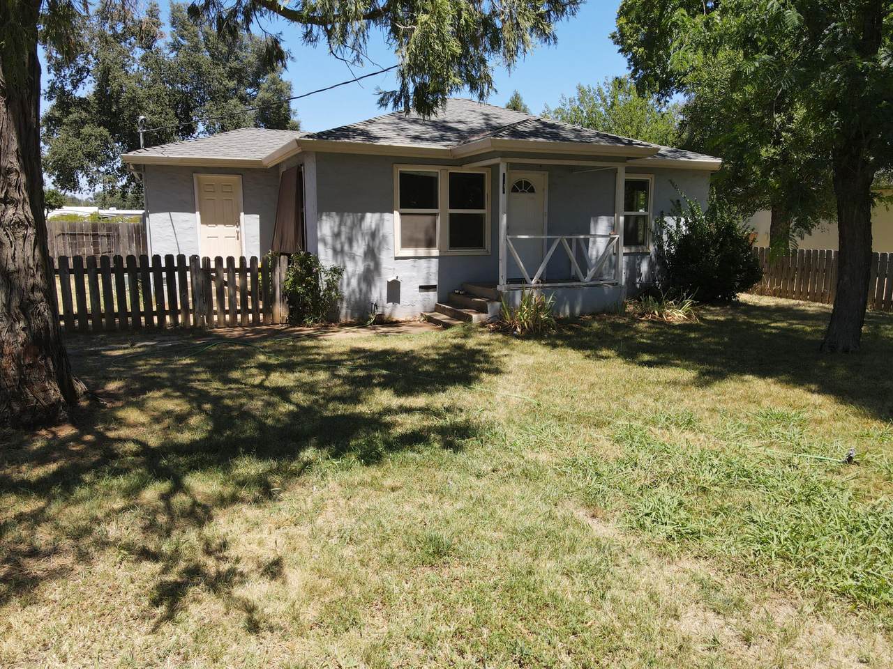 2340 Sacramento Dr - Photo 1