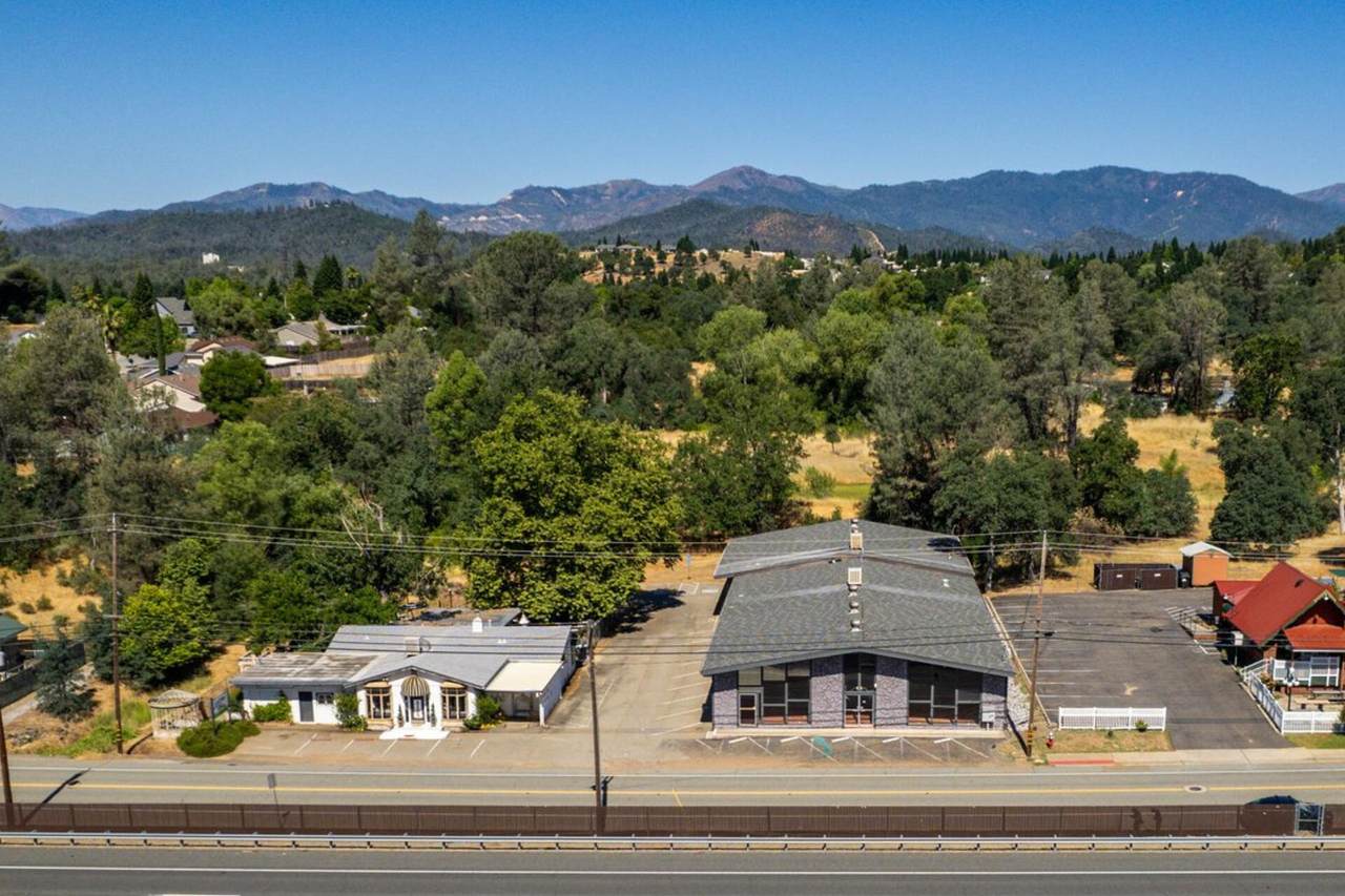 3266 Cascade Blvd - Photo 1