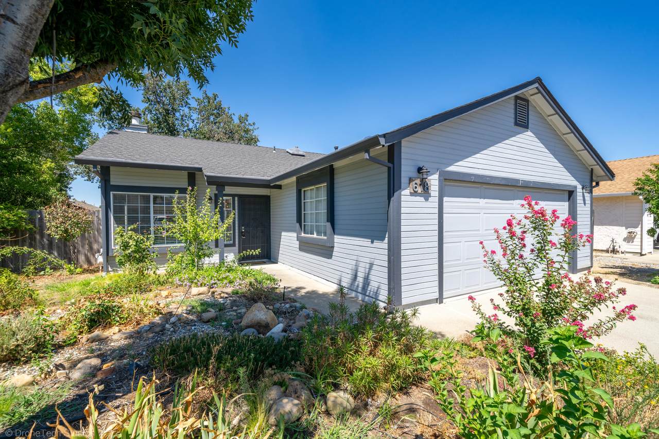 618 Alamine Drive - Photo 1