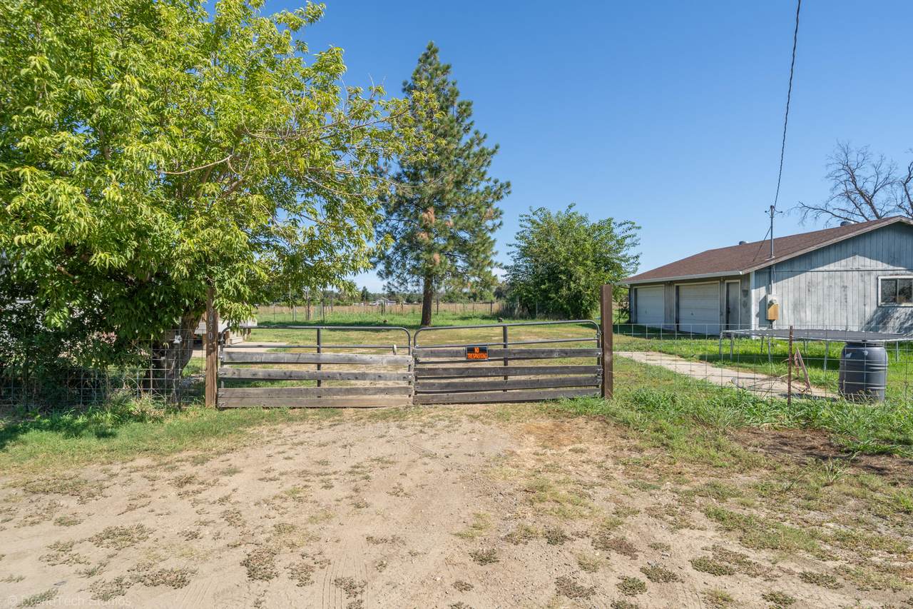 19050 Bruce Drive - Photo 1