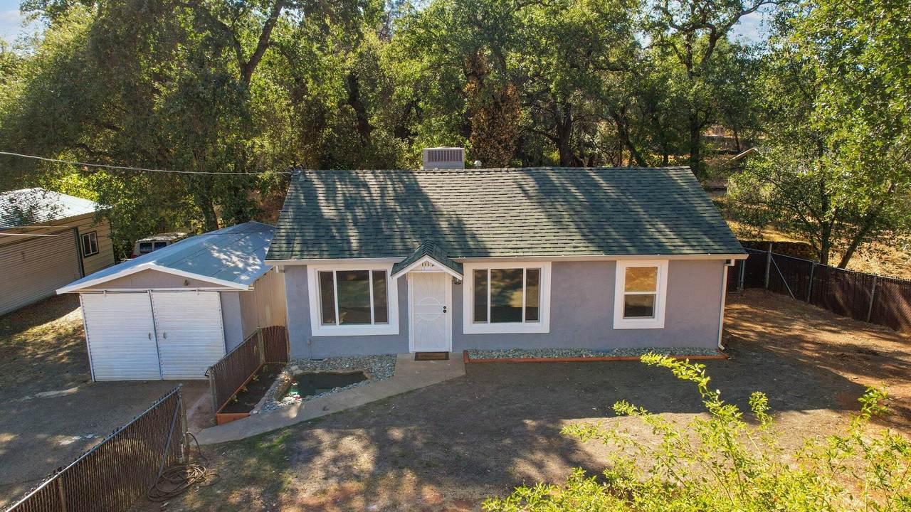 1112 Mussel Shoals Avenue - Photo 1