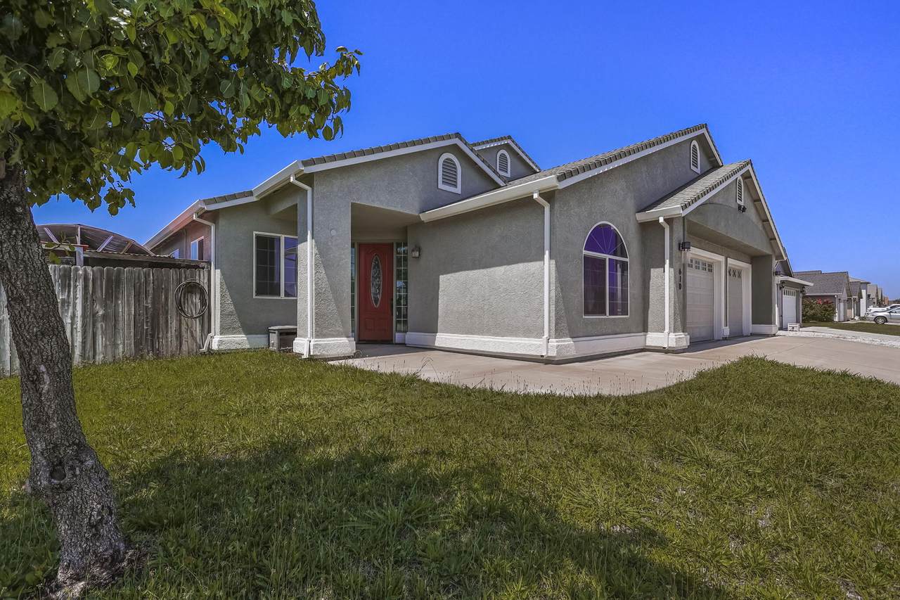 610 Haley Lane - Photo 1