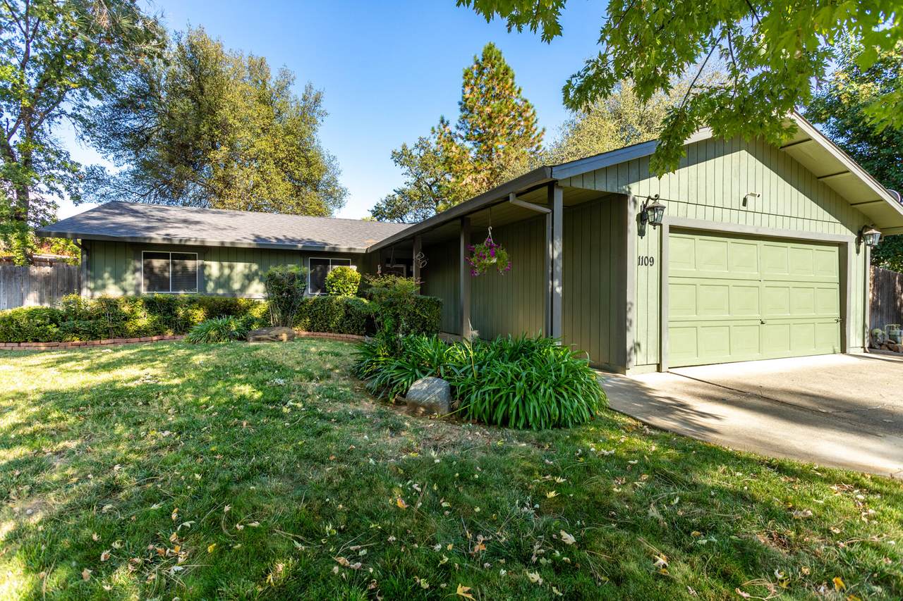 1109 Belcrest Drive - Photo 1
