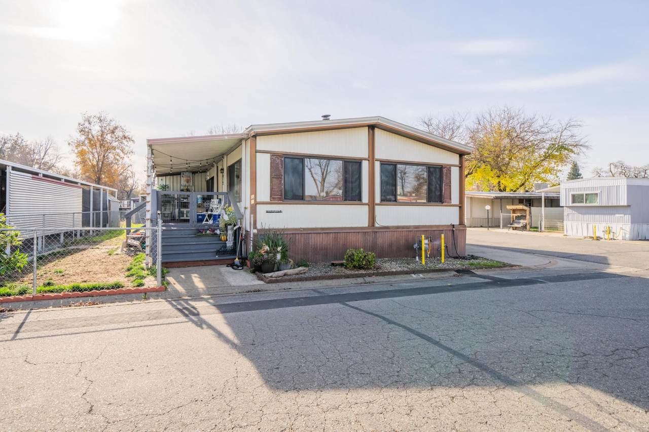 19964 Riverside Avenue - Photo 1