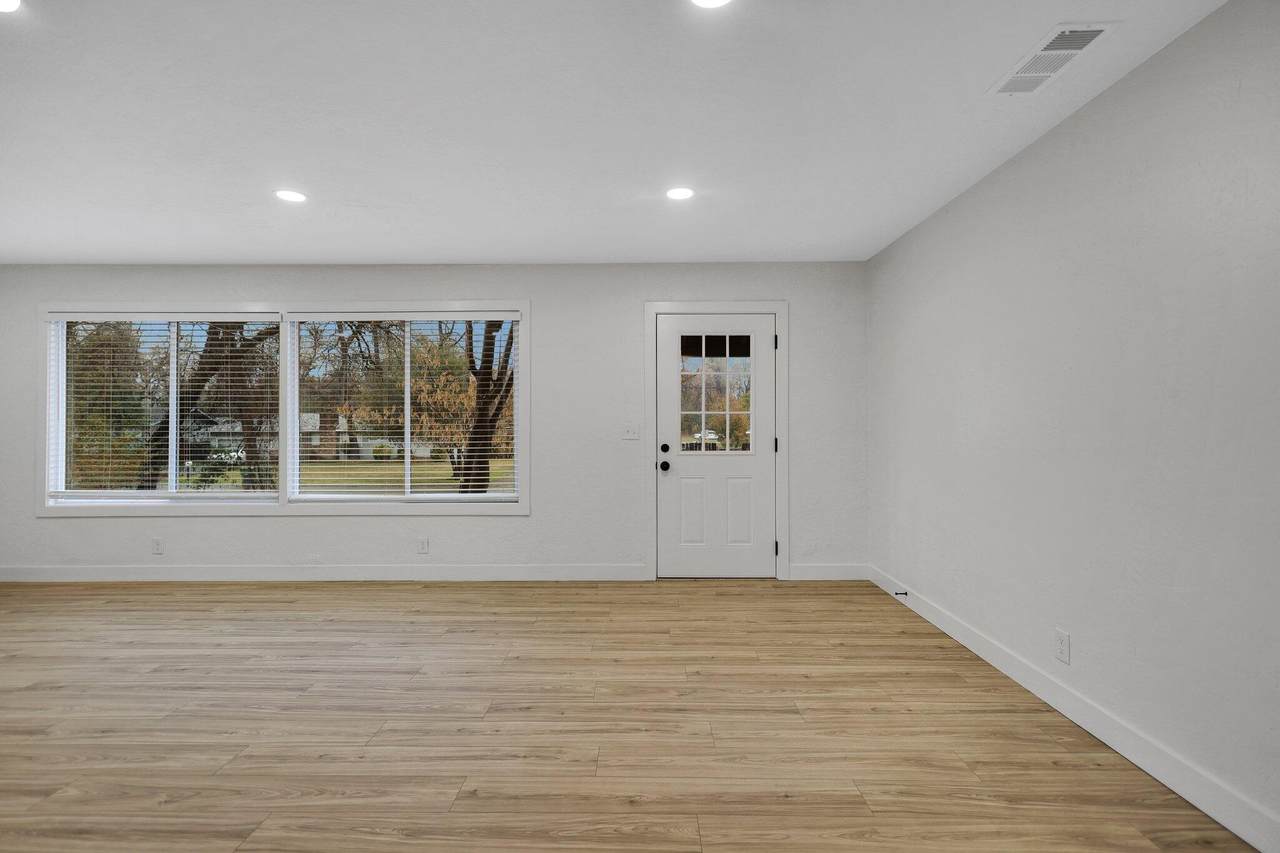 6000 Emerald Lane - Photo 1