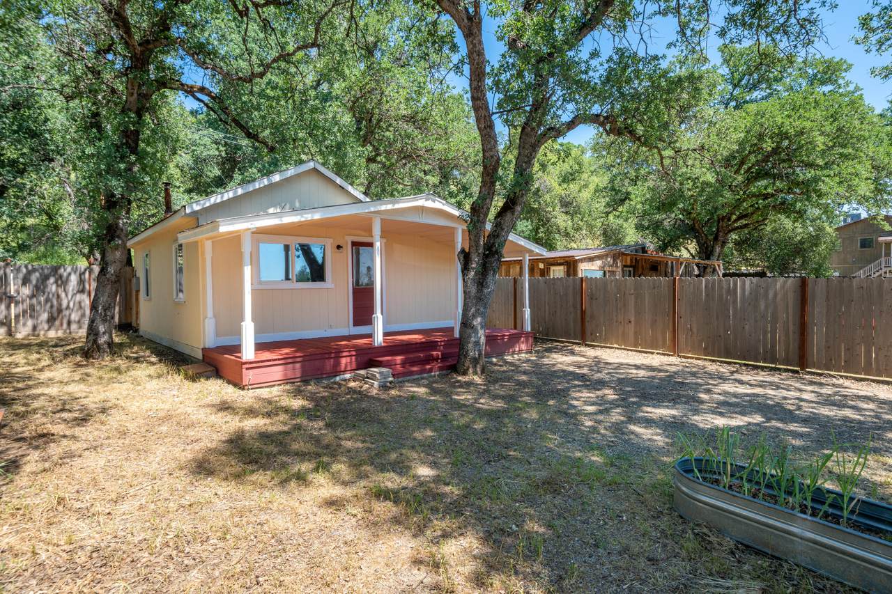 1390 Branstetter Lane - Photo 1