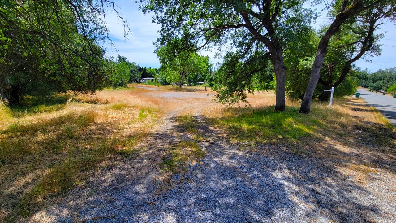 1912 Cascade Boulevard - Photo 1