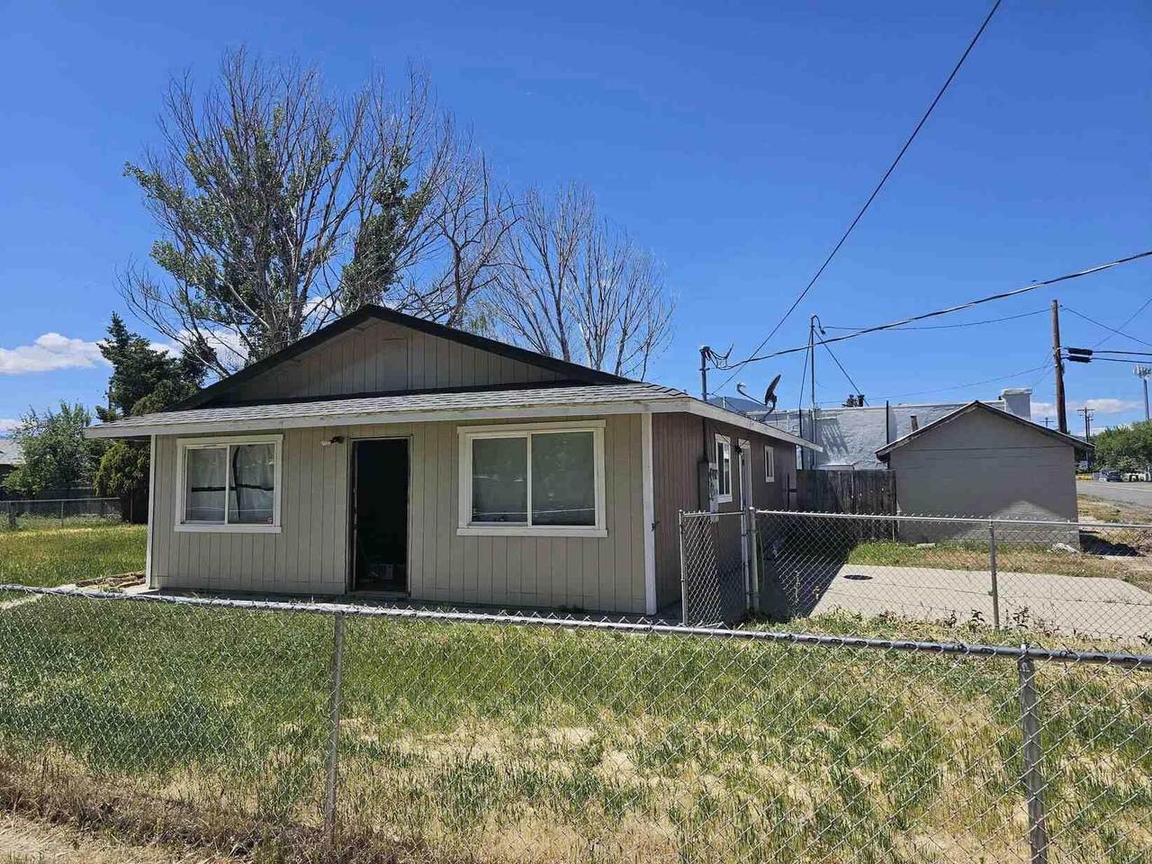 6107 Siskiyou Boulevard - Photo 1