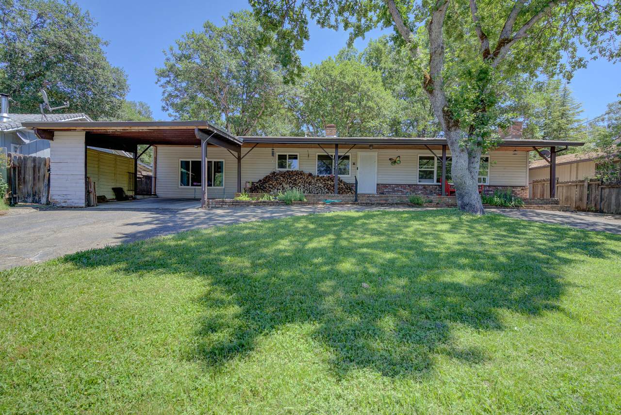 141 Glen Road - Photo 1