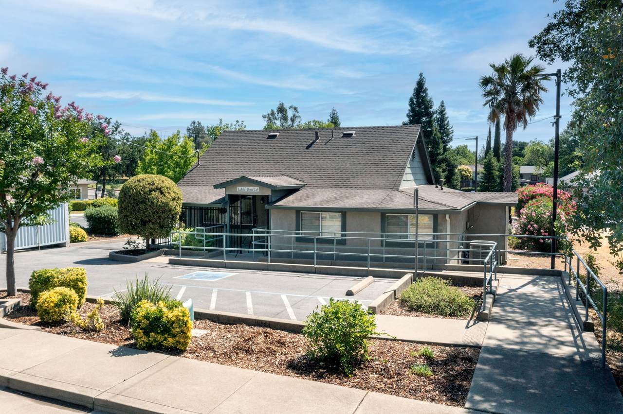 2690 Victor Avenue - Photo 1