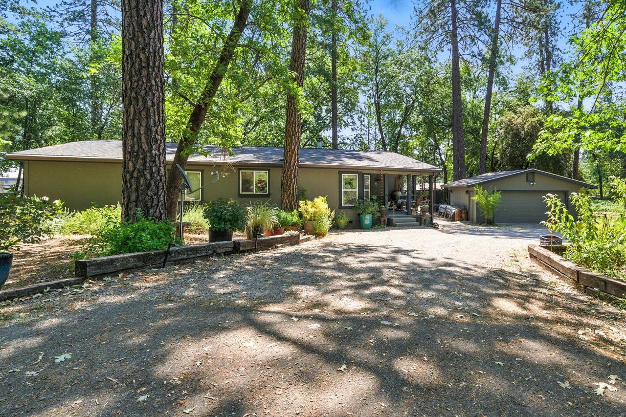 20775 Oak Street - Photo 1