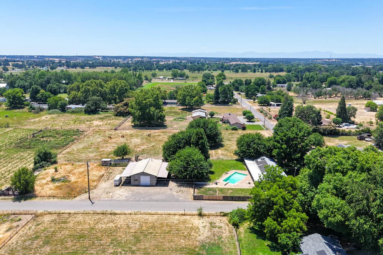 21169 Shelly Lane - Photo 1