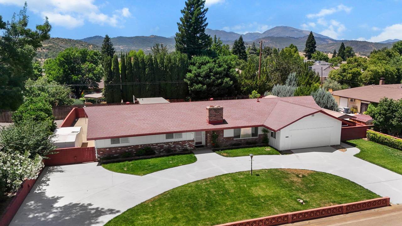 910 Hallmark Drive - Photo 1