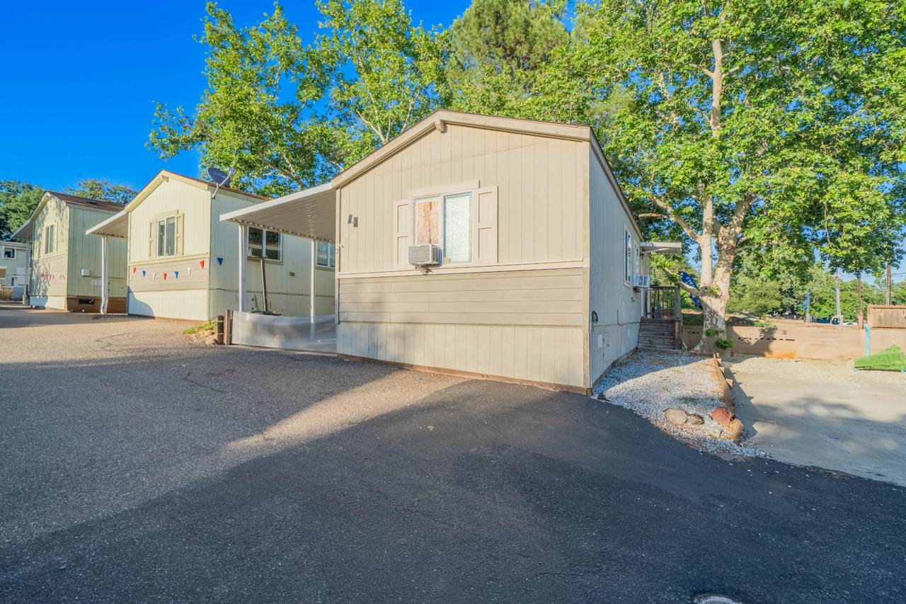 20480 River Valley Drive - Photo 1