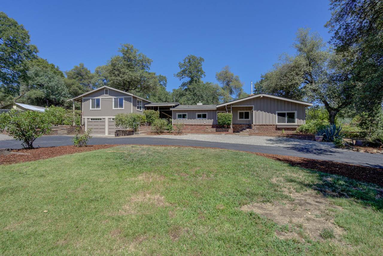 12194 Lake Boulevard - Photo 1