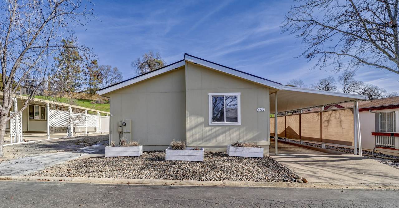 4710 Maple Trail - Photo 1
